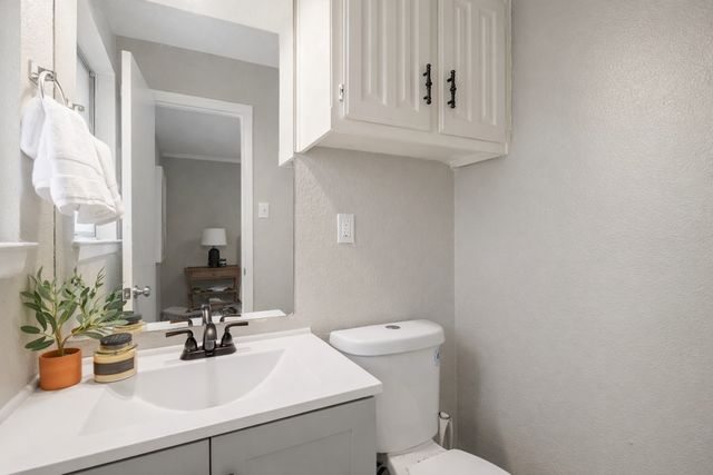 1710 Sylvan Drive, Arlington, TX 76012