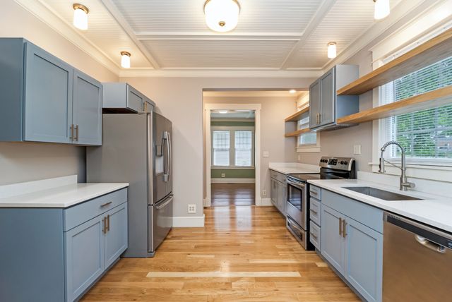 205 W Main St, Greenbrier, TN 37073