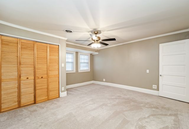 205 W Main St, Greenbrier, TN 37073