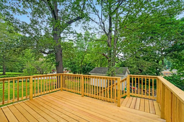 205 W Main St, Greenbrier, TN 37073