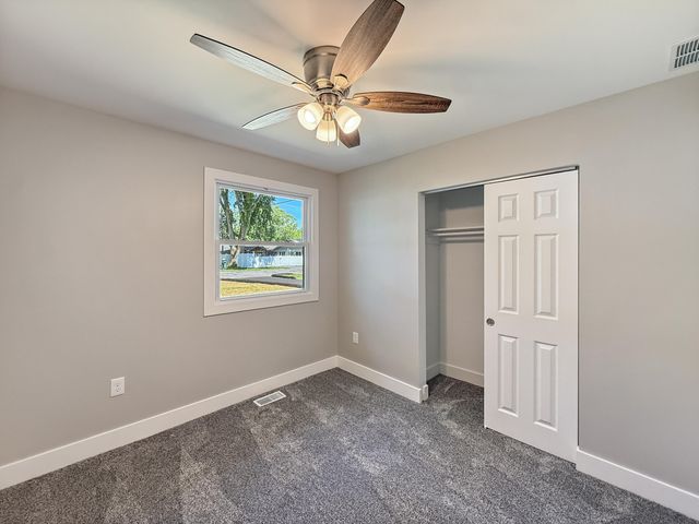 511 S 22nd Street, Chesterton, IN 46304