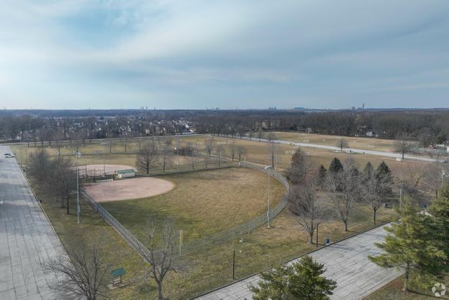 511 S 22nd Street, Chesterton, IN 46304