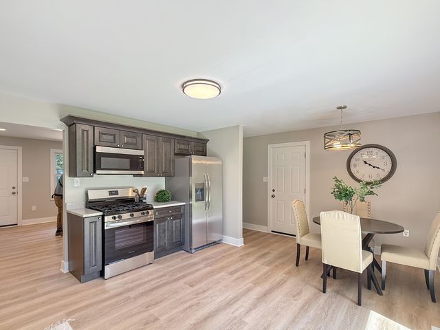 511 S 22nd Street, Chesterton, IN 46304
