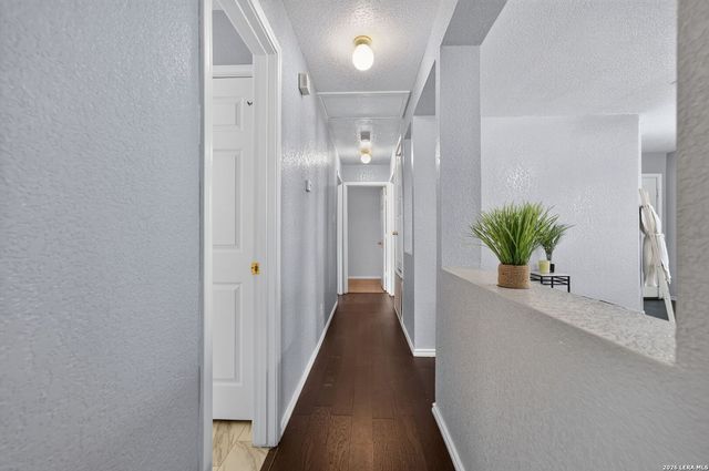 9922 Hawksbill Peak, San Antonio, TX 78245