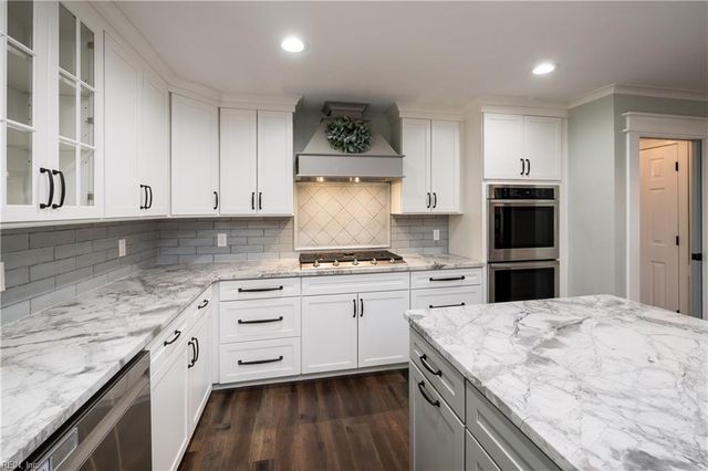 1705 April CT, Chesapeake, VA 23323