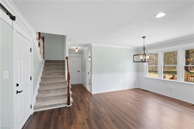 1705 April CT, Chesapeake, VA 23323