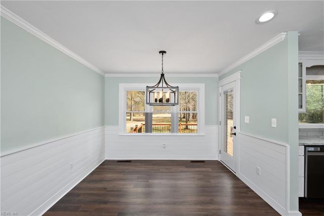 1705 April CT, Chesapeake, VA 23323