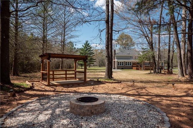 1705 April CT, Chesapeake, VA 23323