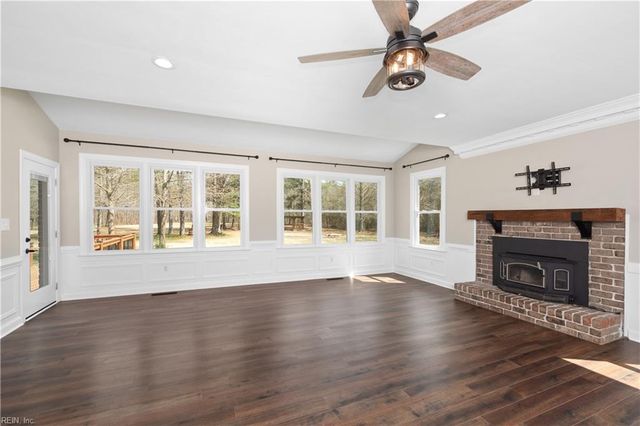 1705 April CT, Chesapeake, VA 23323