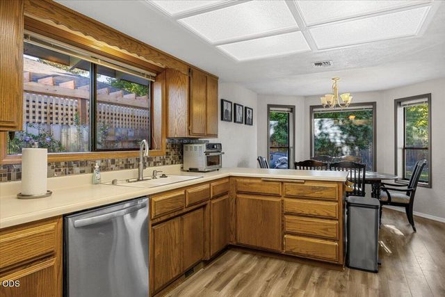 1882 Filmore Drive, Medford, OR 97504