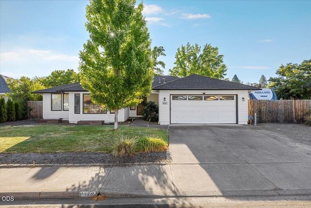 1882 Filmore Drive, Medford, OR 97504