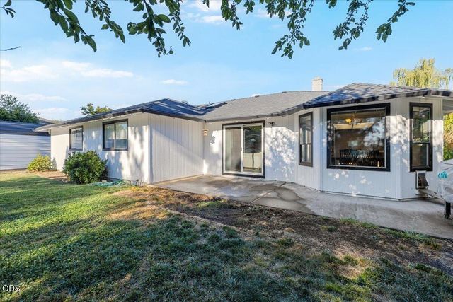 1882 Filmore Drive, Medford, OR 97504