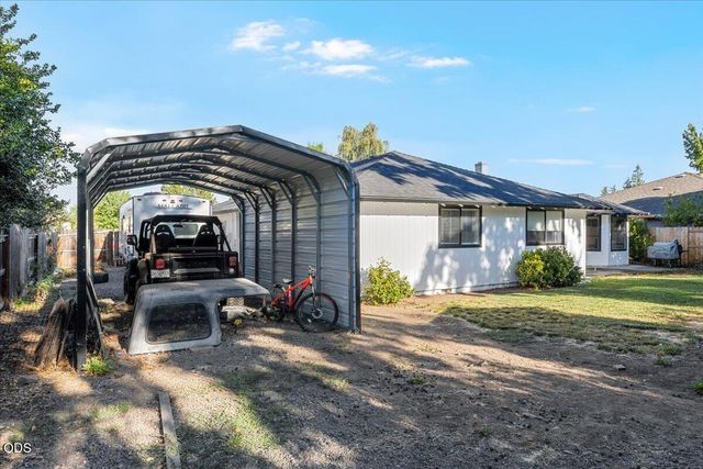 1882 Filmore Drive, Medford, OR 97504