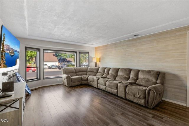 1882 Filmore Drive, Medford, OR 97504