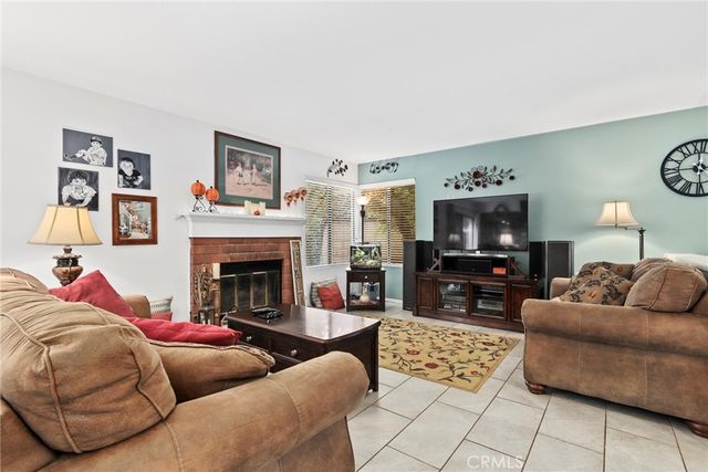 12401 Willow Forest Drive, Moorpark, CA 93021