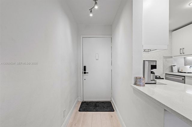 915 Jefferson Ave 2E, Miami Beach, FL 33139