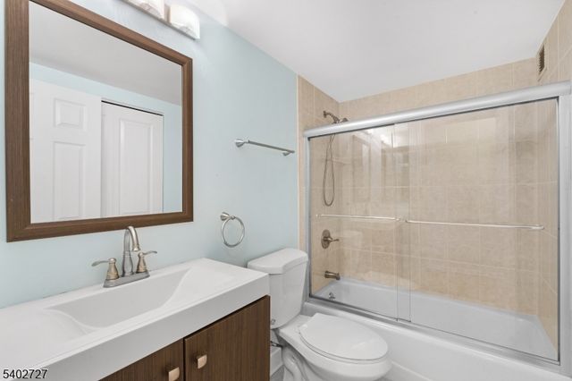 300 Main St 811, Little Falls Twp., NJ 07424