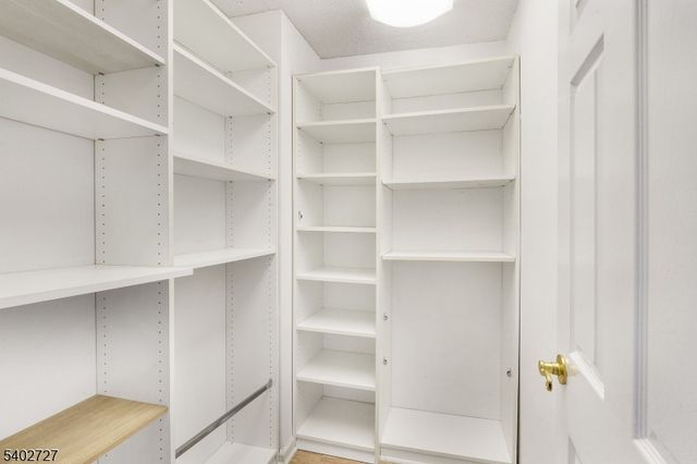 300 Main St 811, Little Falls Twp., NJ 07424