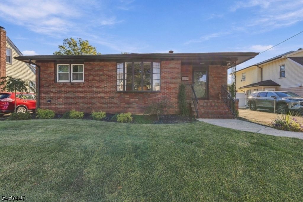 152 Remsen Ave, Woodbridge Twp., NJ 07001 — photo 2