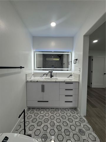 6771 Springpark 208A, Los Angeles, CA 90056