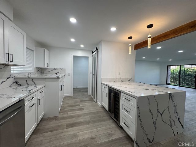 6771 Springpark 208A, Los Angeles, CA 90056