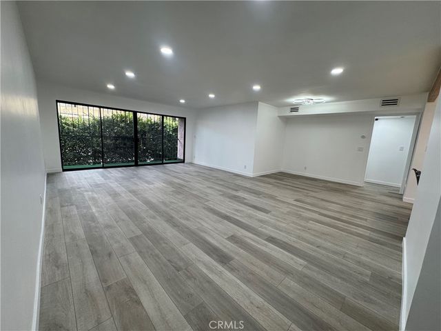 6771 Springpark 208A, Los Angeles, CA 90056
