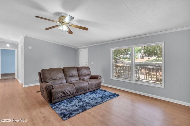 122 Heathcliff Road, Wilmington, NC 28409