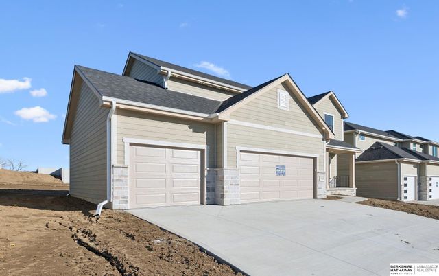 21424 Z Street, Elkhorn, NE 68022