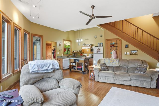 320 Norton Crossing, Maryville, TN 37803