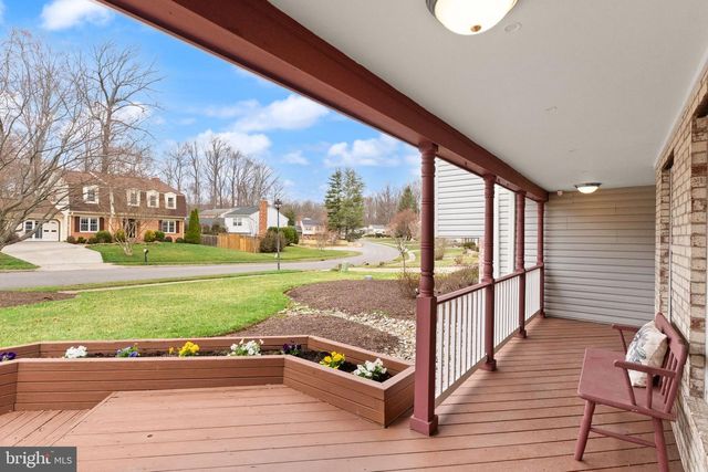 6027 RIDGE FORD DR, Burke, VA 22015