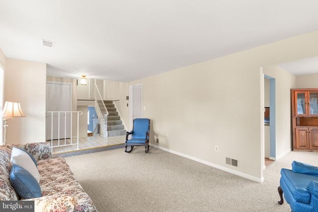 6027 RIDGE FORD DR, Burke, VA 22015