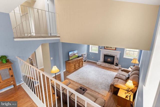 6027 RIDGE FORD DR, Burke, VA 22015