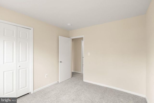 6027 RIDGE FORD DR, Burke, VA 22015