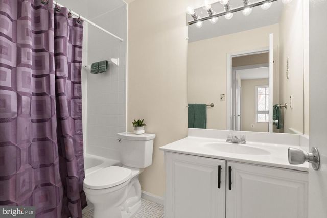 6027 RIDGE FORD DR, Burke, VA 22015