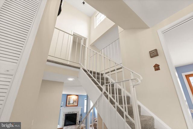 6027 RIDGE FORD DR, Burke, VA 22015