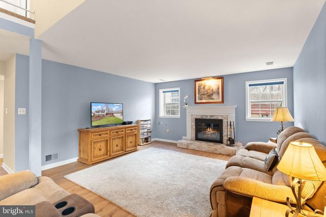 6027 RIDGE FORD DR, Burke, VA 22015