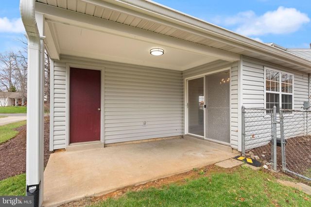 6027 RIDGE FORD DR, Burke, VA 22015