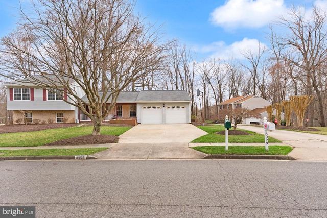 6027 RIDGE FORD DR, Burke, VA 22015