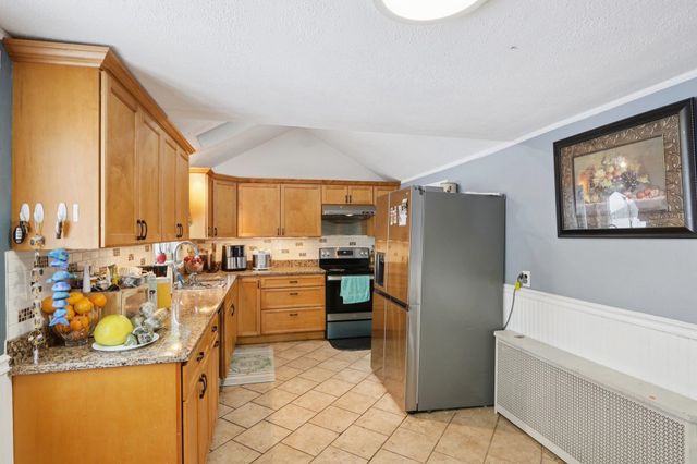 6 Forest Drive, Seabrook, NH 03874