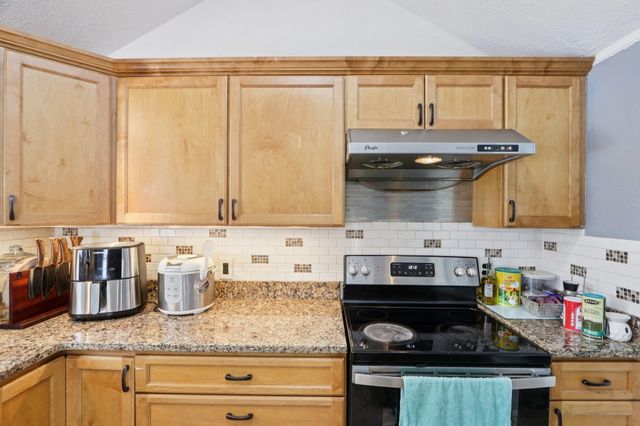 6 Forest Drive, Seabrook, NH 03874