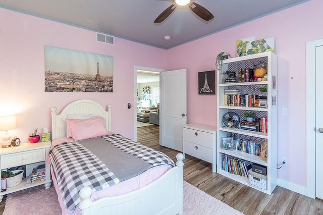 N3563 COUNTY ROAD W, New London, WI 54961