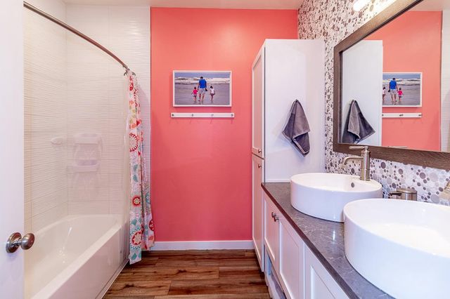 N3563 COUNTY ROAD W, New London, WI 54961