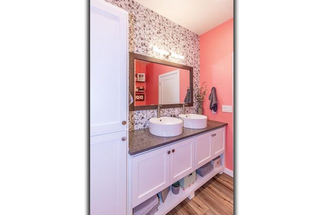 N3563 COUNTY ROAD W, New London, WI 54961