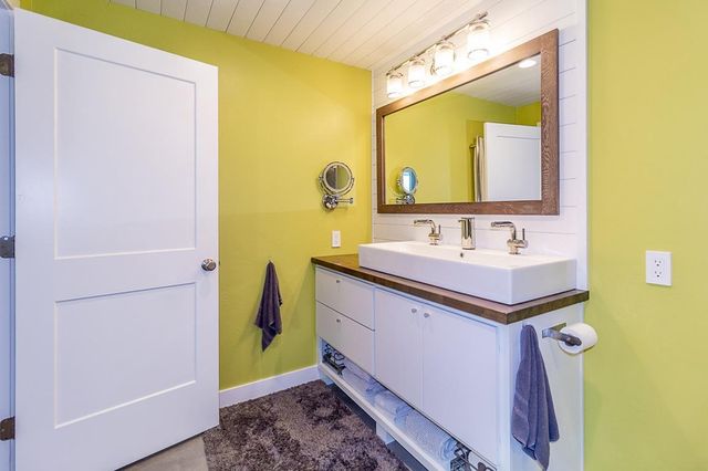 N3563 COUNTY ROAD W, New London, WI 54961