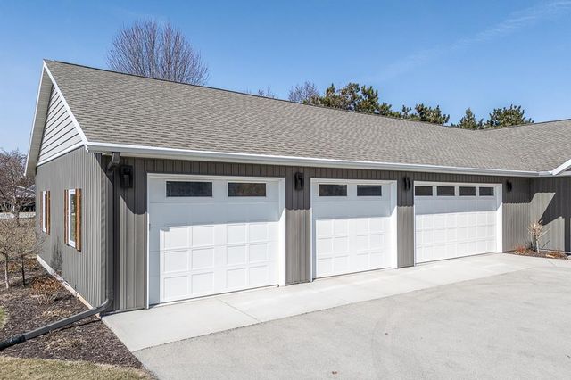 N3563 COUNTY ROAD W, New London, WI 54961