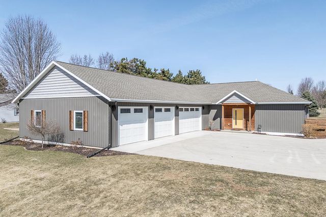 N3563 COUNTY ROAD W, New London, WI 54961