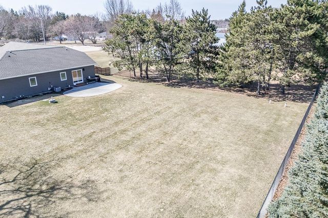 N3563 COUNTY ROAD W, New London, WI 54961