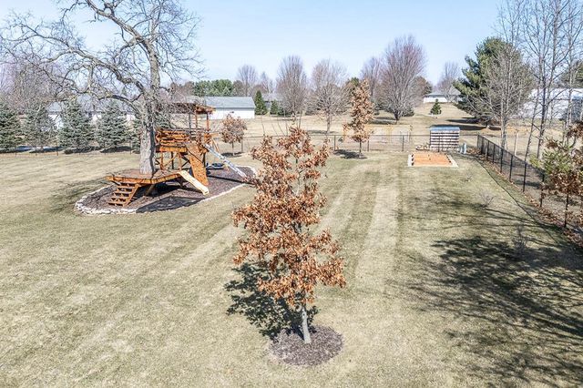 N3563 COUNTY ROAD W, New London, WI 54961