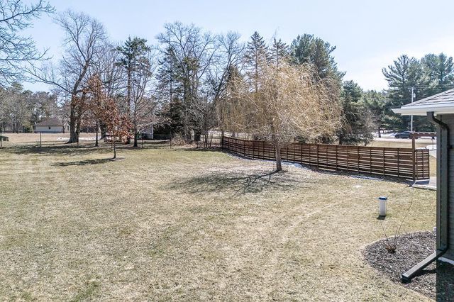 N3563 COUNTY ROAD W, New London, WI 54961