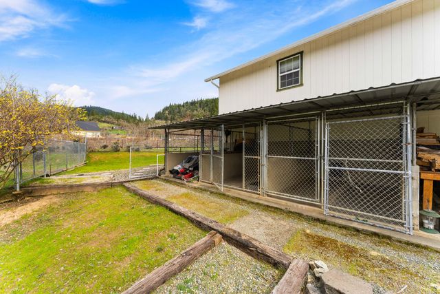 7511 Hugo Road, Grants Pass, OR 97526